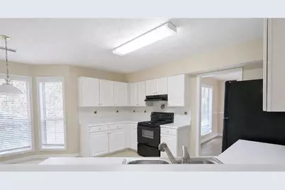 710 Suwanee Lakes Circle, Suwanee, GA 30024 - Photo 11