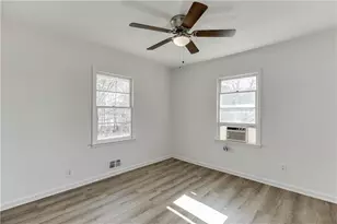 219 Stone Mountain St, Lawrenceville, GA 30046 - Photo 17