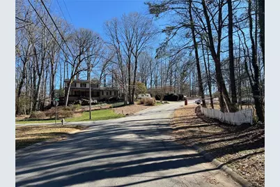 1727 Grandeus Lane SW, Stone Mountain, GA 30087 - Photo 3