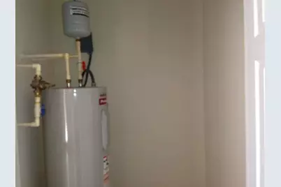 331 Village Drive, Loganville, GA 30052 - Photo 15