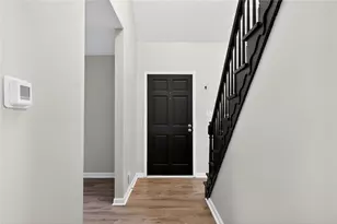 4554 S Landing Dr, Marietta, GA 30066 - Photo 9