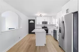 2275 Country Club Ln, Atlanta, GA 30311 - Photo 11