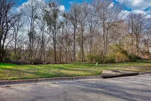 9135 Golfview Ln, Covington, GA 30014 - Photo 3