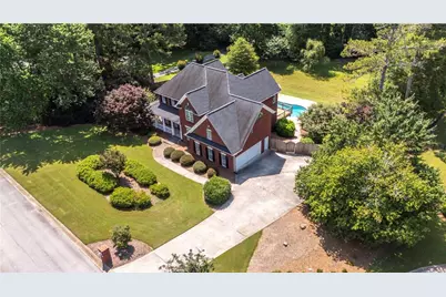 311 Hidden Lakes Drive, Carrollton, GA 30116 - Photo 3