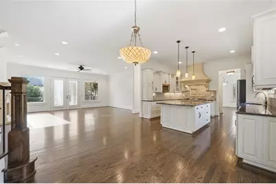 7611 Regency Circle, Sandy Springs, GA 30350 - Photo 19