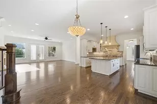 7611 Regency Cir, Sandy Springs, GA 30350 - Photo 19