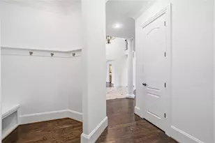 7611 Regency Cir, Sandy Springs, GA 30350 - Photo 15