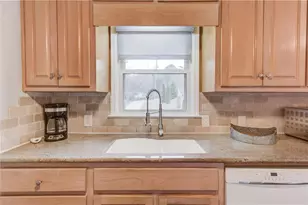 910 Timber Lake Dr, Cumming, GA 30041 - Photo 13