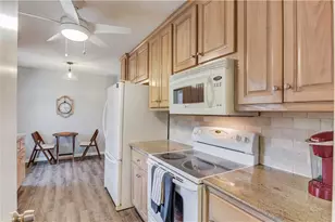 910 Timber Lake Dr, Cumming, GA 30041 - Photo 15