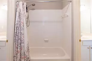 916 Bishops Crossing, Norcross, GA 30071 - Photo 15