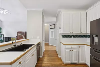 2624 Brook Forest Drive, Lawrenceville, GA 30043 - Photo 11