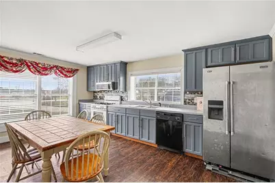 707 E McIntosh Road, Griffin, GA 30223 - Photo 9