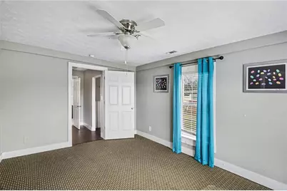 707 E McIntosh Road, Griffin, GA 30223 - Photo 17