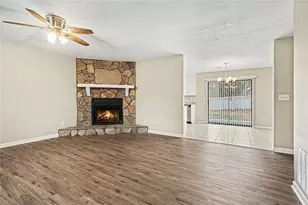 2221 Davis Oaks Ct, Stone Mountain, GA 30087 - Photo 3