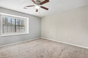 2221 Davis Oaks Ct, Stone Mountain, GA 30087 - Photo 9