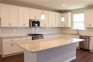 4376 Waxwing St, Hoschton, GA 30548 - Photo 13