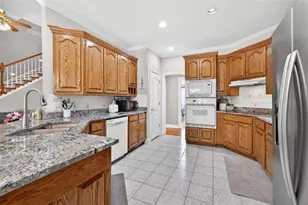 4978 Planters Way, Flowery Branch, GA 30542 - Photo 9