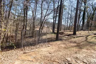 3350 Forrest Bend Ln, Snellville, GA 30039 - Photo 11