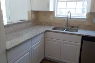 2169 Victoria Pl, Lithonia, GA 30058 - Photo 9