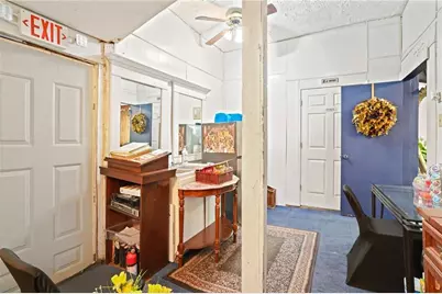 1583 Ralph David Abernathy Boulevard SW, Atlanta, GA 30310 - Photo 15