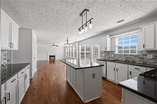 661 Roxtree Ct, Buford, GA 30518 - Photo 11