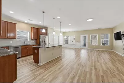 88 Thomaston Street, Newnan, GA 30263 - Photo 7