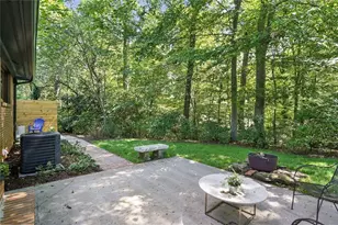 1995 Commodore Ln, Atlanta, GA 30341 - Photo 3