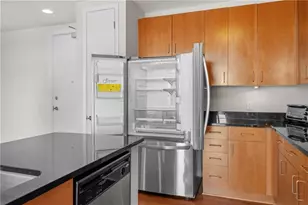 711 Cosmopolitan Dr NE, Atlanta, GA 30324 - Photo 5