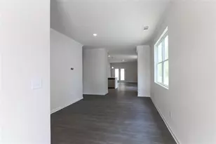 5698 Cricket Melody Ln, Flowery Branch, GA 30542 - Photo 3