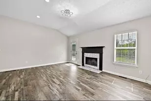 4747 Melbourne Trail, Flowery Branch, GA 30542 - Photo 9