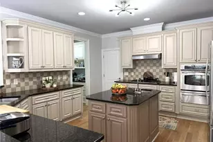 932 Heathchase Dr, Suwanee, GA 30024 - Photo 17