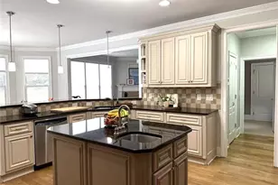 932 Heathchase Dr, Suwanee, GA 30024 - Photo 15