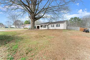 5933 Fieldstone Ct, Clermont, GA 30527 - Photo 5