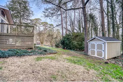 2032 Lake Lucerne Drive SW, Lilburn, GA 30047 - Photo 27