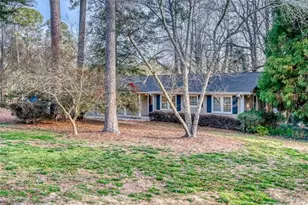 2032 Lake Lucerne Dr SW, Lilburn, GA 30047 - Photo 23