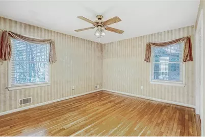 2032 Lake Lucerne Drive SW, Lilburn, GA 30047 - Photo 17