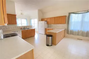 4050 Magnolia Leaf Ln, Suwanee, GA 30024 - Photo 13
