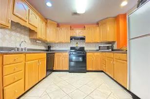 4050 Magnolia Leaf Ln, Suwanee, GA 30024 - Photo 23