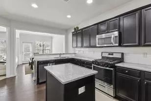 990 Parkside Wood Ct, Lawrenceville, GA 30043 - Photo 11