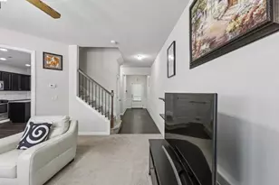 990 Parkside Wood Ct, Lawrenceville, GA 30043 - Photo 3