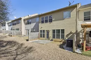 990 Parkside Wood Ct, Lawrenceville, GA 30043 - Photo 31