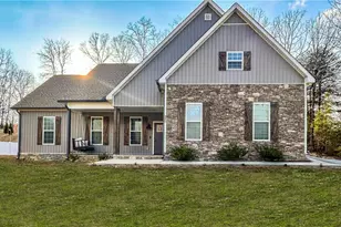 117 Savannah St SE, Calhoun, GA 30701 - Photo 1