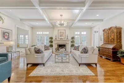 185 Trimble Crest Drive, Atlanta, GA 30342 - Photo 7