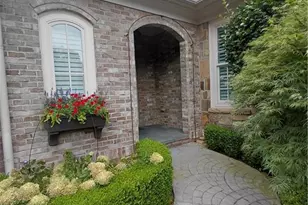 185 Trimble Crest Dr, Atlanta, GA 30342 - Photo 5