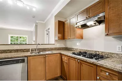 3275 Lenox Road NE #302, Atlanta, GA 30324 - Photo 11