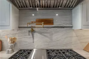 135 Mayfield Cir, Alpharetta, GA 30009 - Photo 13