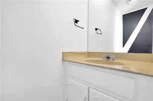 385 Tyson Cir, Roswell, GA 30076 - Photo 15