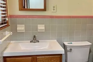 2560 Wood Valley Dr, East Point, GA 30344 - Photo 11