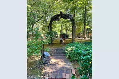 2560 Wood Valley Drive, East Point, GA 30344 - Photo 17