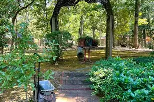 2560 Wood Valley Dr, East Point, GA 30344 - Photo 17